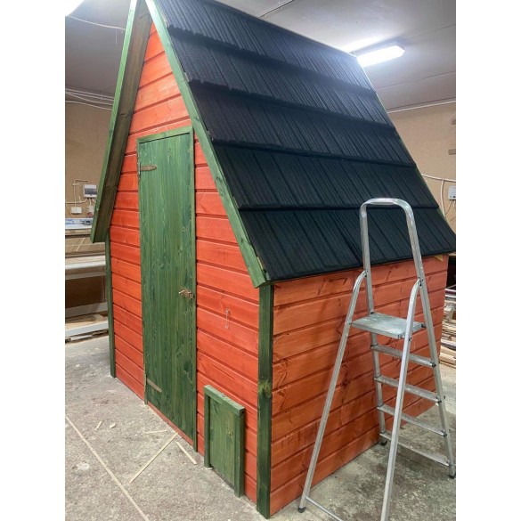 Przepiękny kurnik dla szczęśliwych kurek Białego SaiBaby