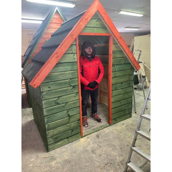 Przepiękny kurnik dla szczęśliwych kurek Białego SaiBaby