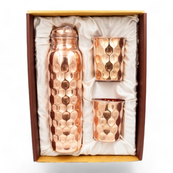 Zestaw prezentowy – butelka miedziana Diament 900 ml + 2 kubki miedziane