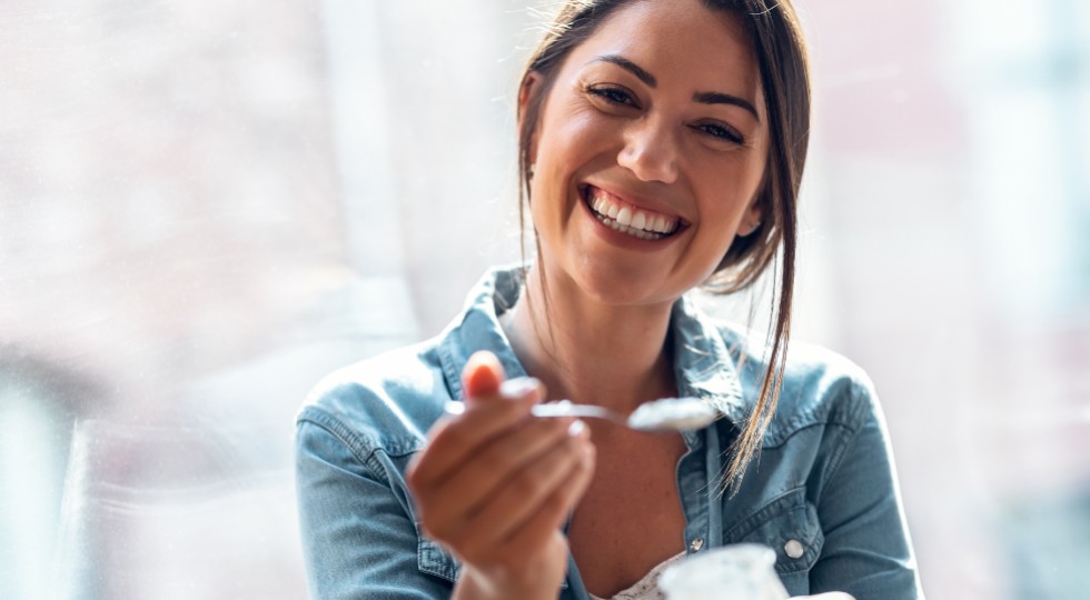 Jak jogurt naturalny może wesprzeć nasze zdrowie