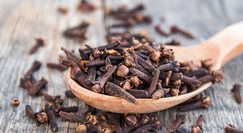 Goździki – więcej niż aromatyczna przyprawa