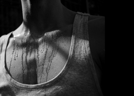 Co na nadpotliwość: ałun, antyperspirant czy może zmiana stylu życia?